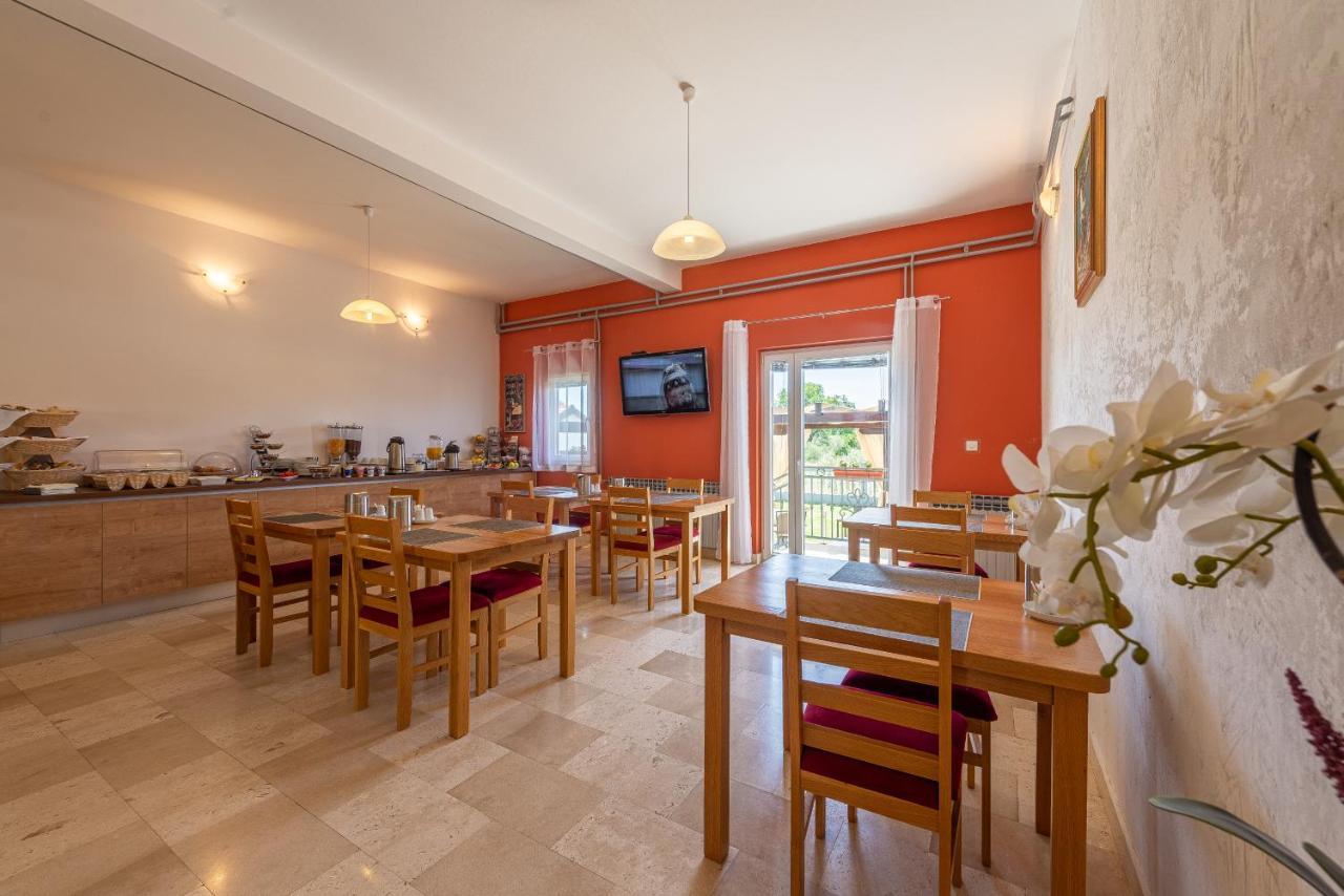 Bed & Breakfast Maki Biograd Na Moru Exterior photo