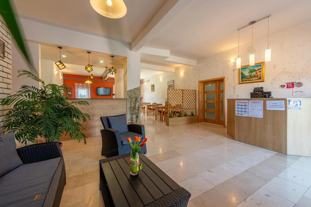 Bed & Breakfast Maki Biograd Na Moru Exterior photo