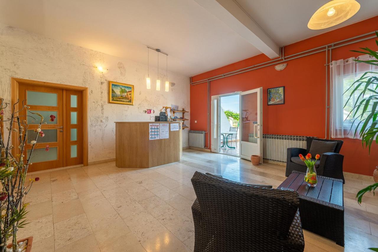 Bed & Breakfast Maki Biograd Na Moru Exterior photo
