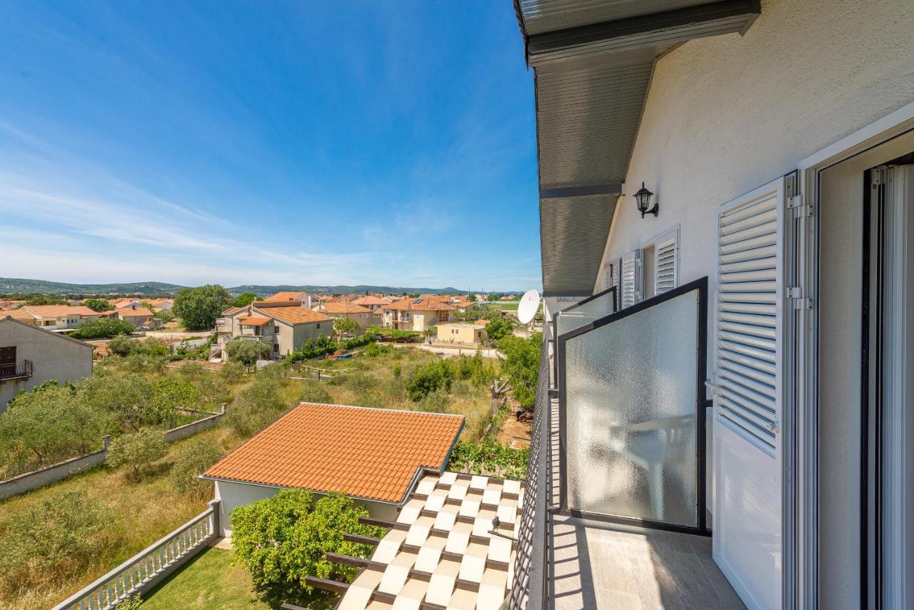 Bed & Breakfast Maki Biograd Na Moru Exterior photo