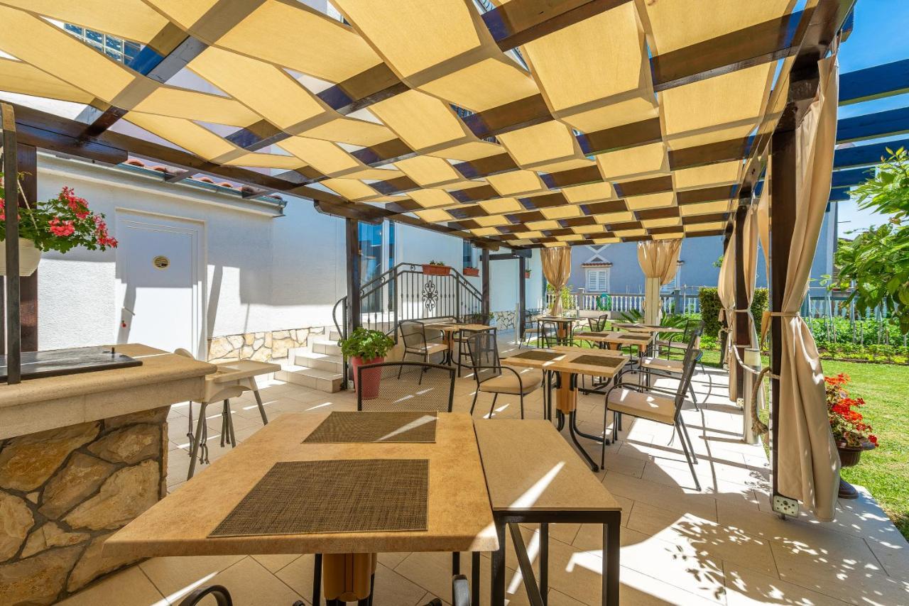 Bed & Breakfast Maki Biograd Na Moru Exterior photo
