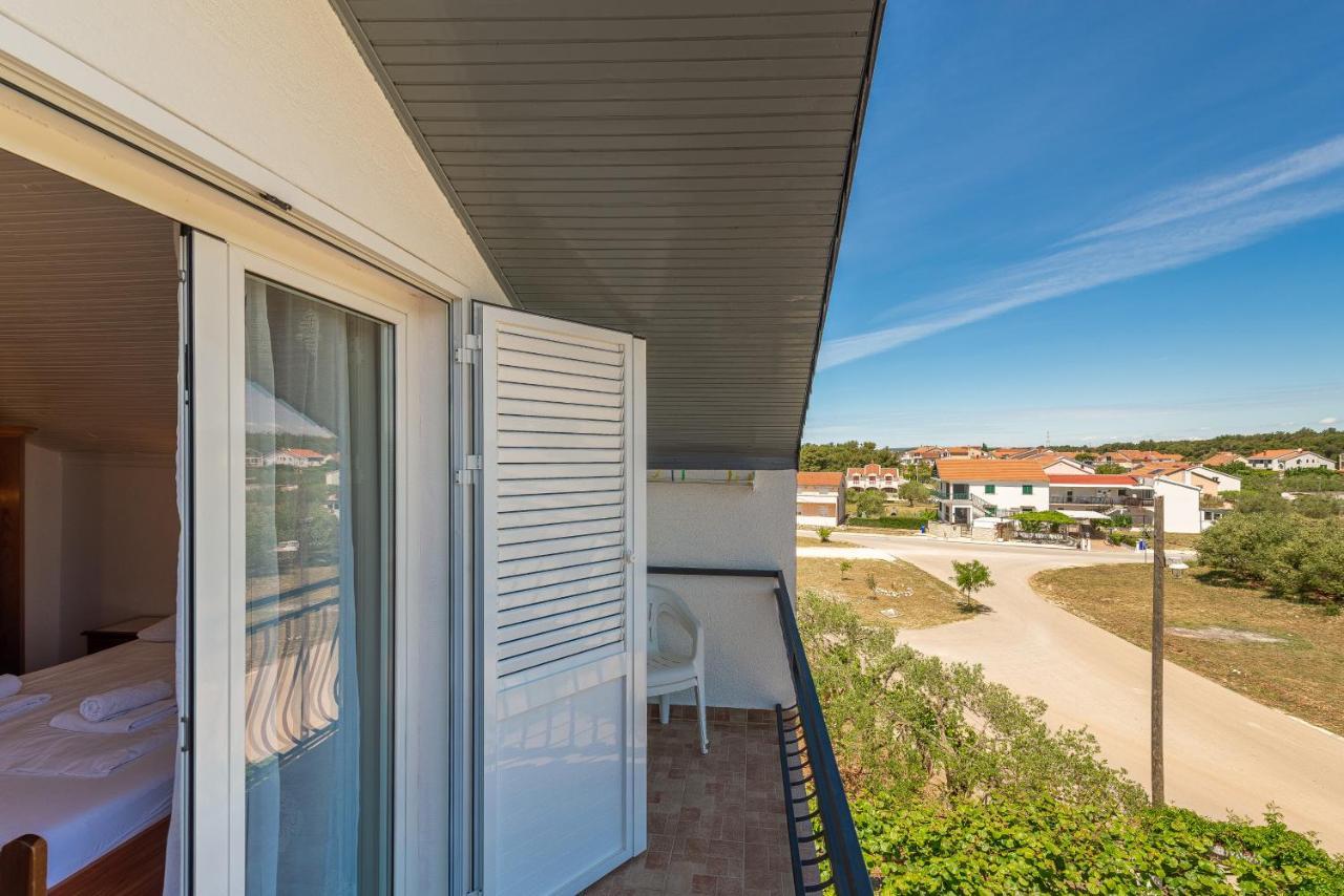 Bed & Breakfast Maki Biograd Na Moru Exterior photo