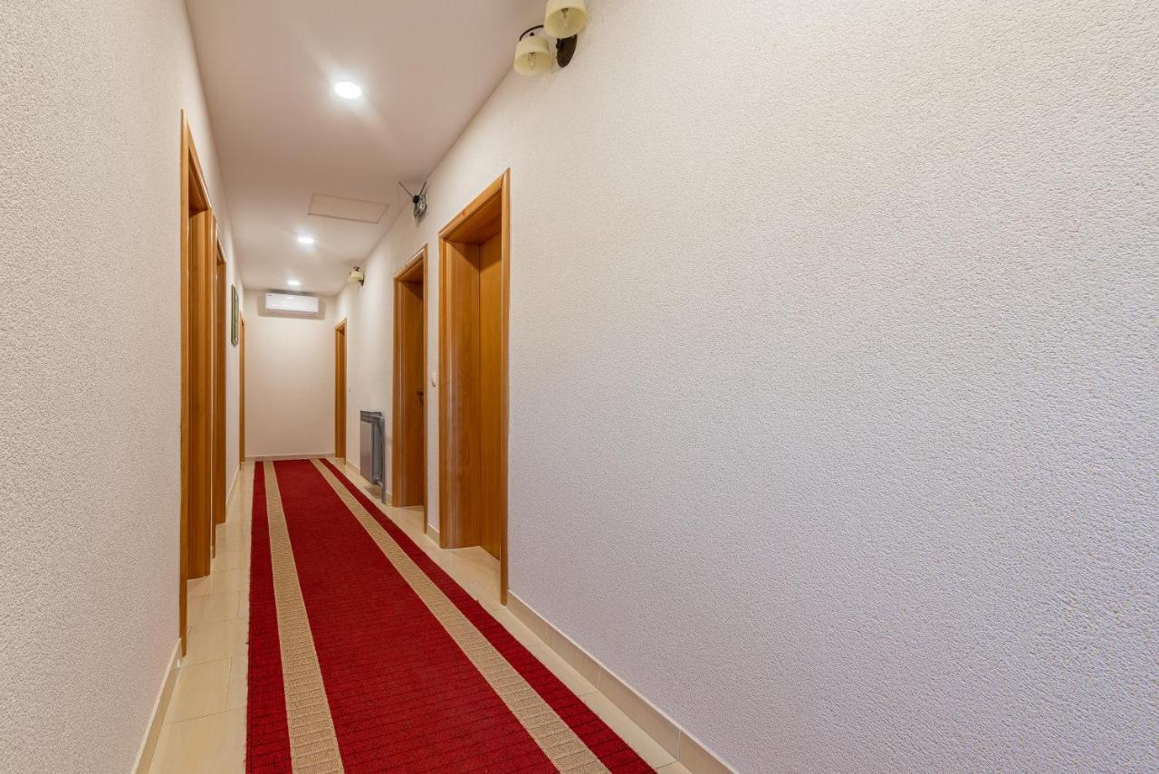 Bed & Breakfast Maki Biograd Na Moru Exterior photo