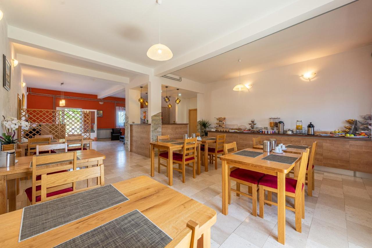 Bed & Breakfast Maki Biograd Na Moru Exterior photo