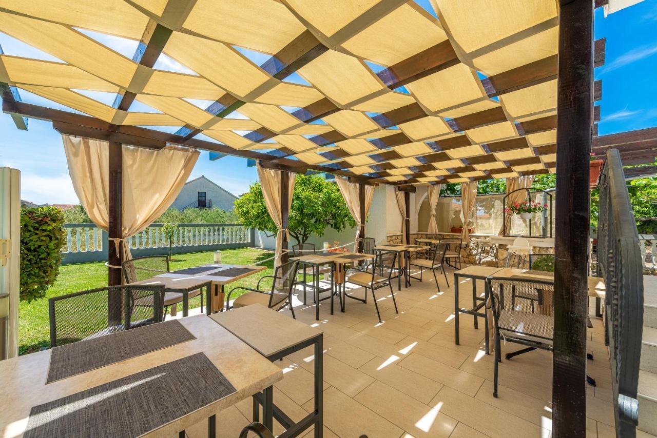 Bed & Breakfast Maki Biograd Na Moru Exterior photo