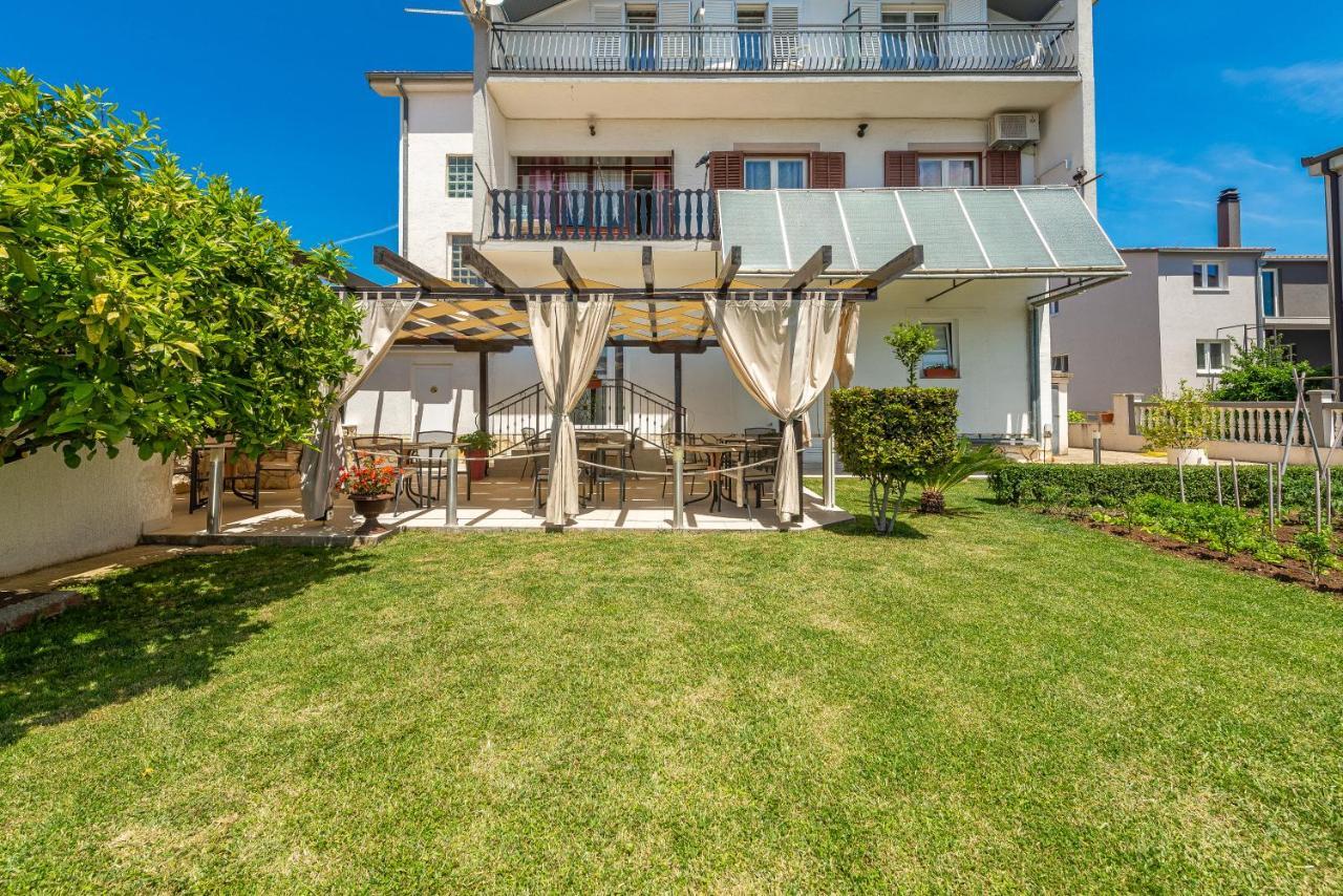 Bed & Breakfast Maki Biograd Na Moru Exterior photo