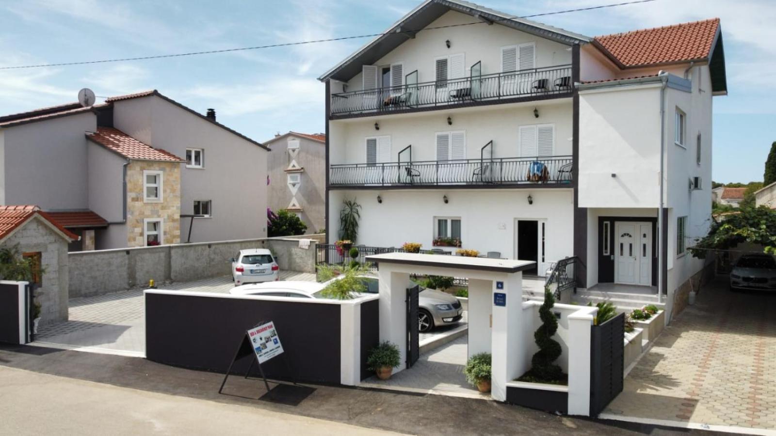 Bed & Breakfast Maki Biograd Na Moru Exterior photo