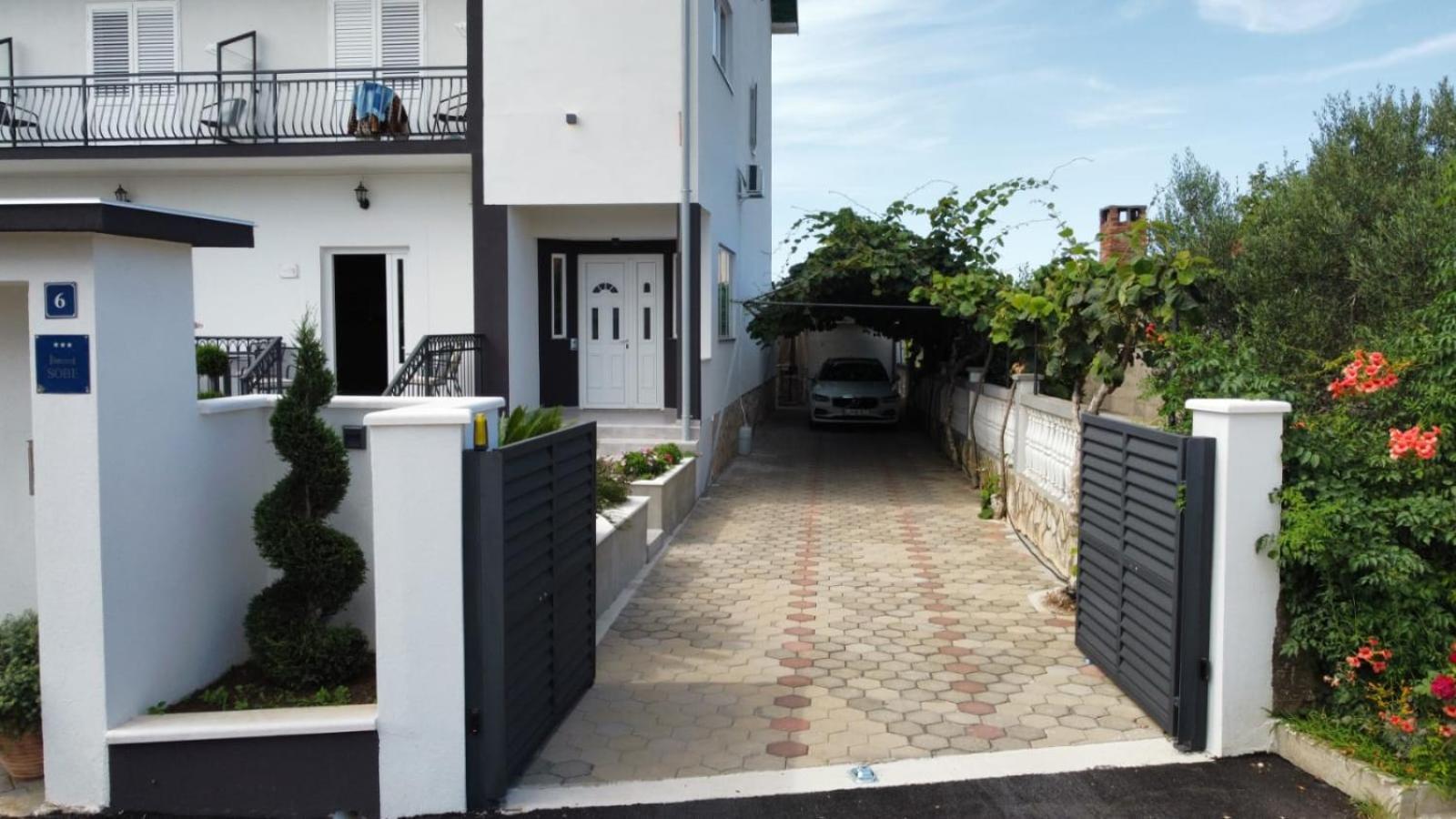 Bed & Breakfast Maki Biograd Na Moru Exterior photo