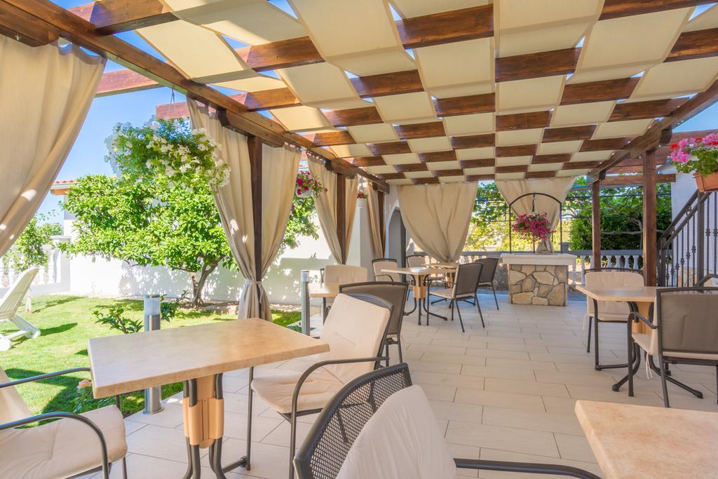 Bed & Breakfast Maki Biograd Na Moru Exterior photo